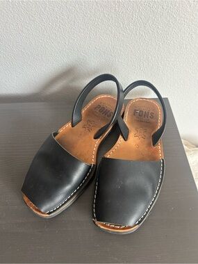 Pons Black Leather Women’s Slingback Sandals